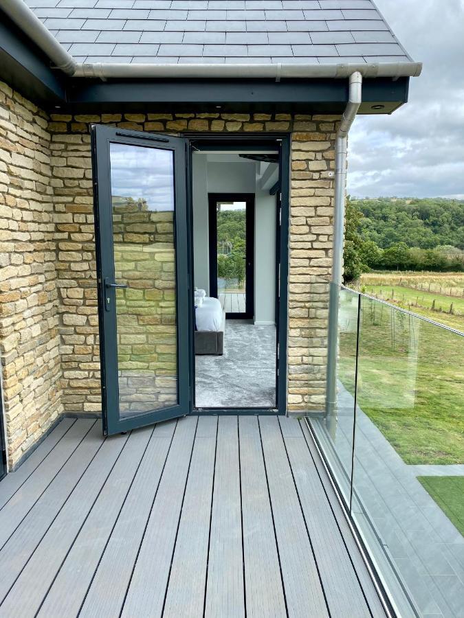 Stunning Modern Home Set In Beautiful Grounds. Bath Bagian luar foto