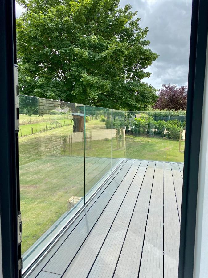 Stunning Modern Home Set In Beautiful Grounds. Bath Bagian luar foto